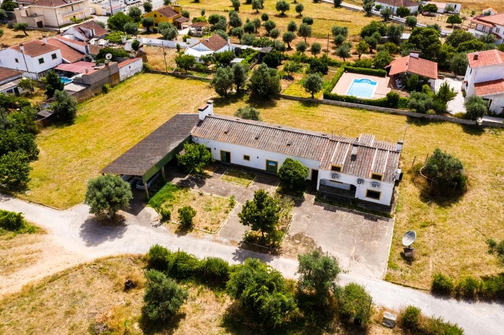 Moradia V3 (Reabilitação) · Abrantes, Santarém — image 1
