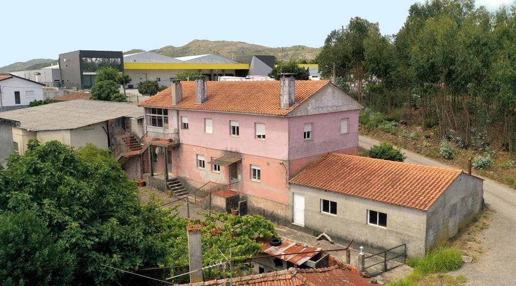 Moradia V6 · Oliveira de Frades, Viseu — imagem 1
