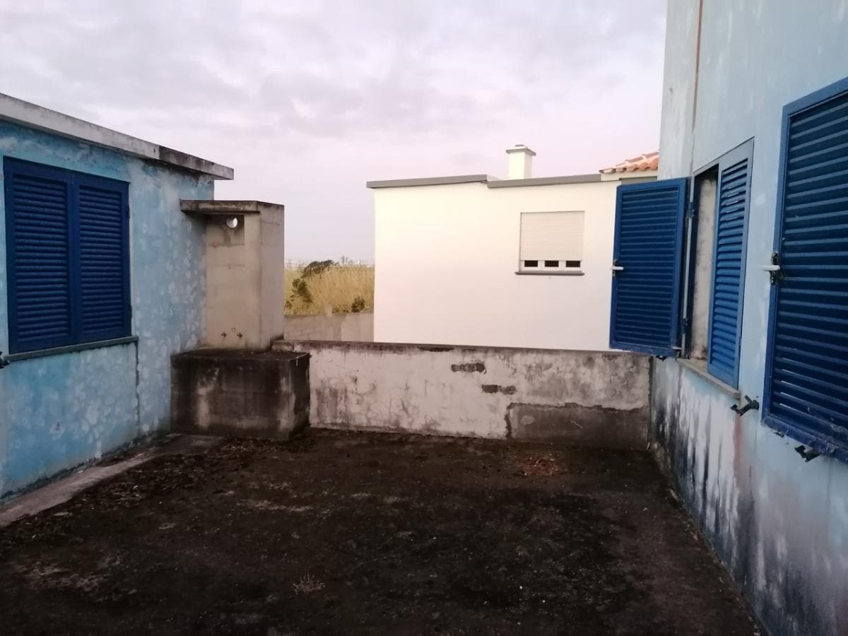 Moradia V3 (Reabilitação) · Praia da Vitória, Ilha Terceira (Açores) — image 6