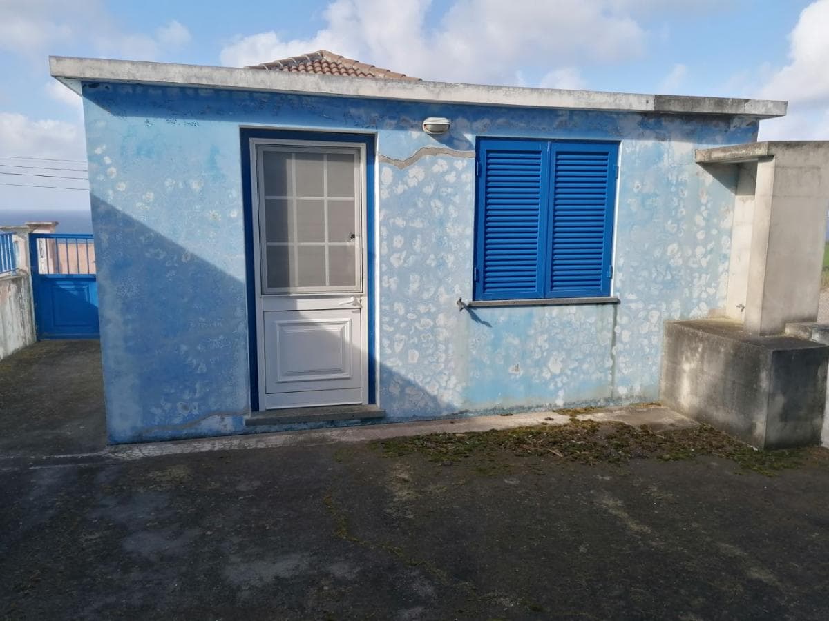 Moradia V3 (Reabilitação) · Praia da Vitória, Ilha Terceira (Açores) — image 2