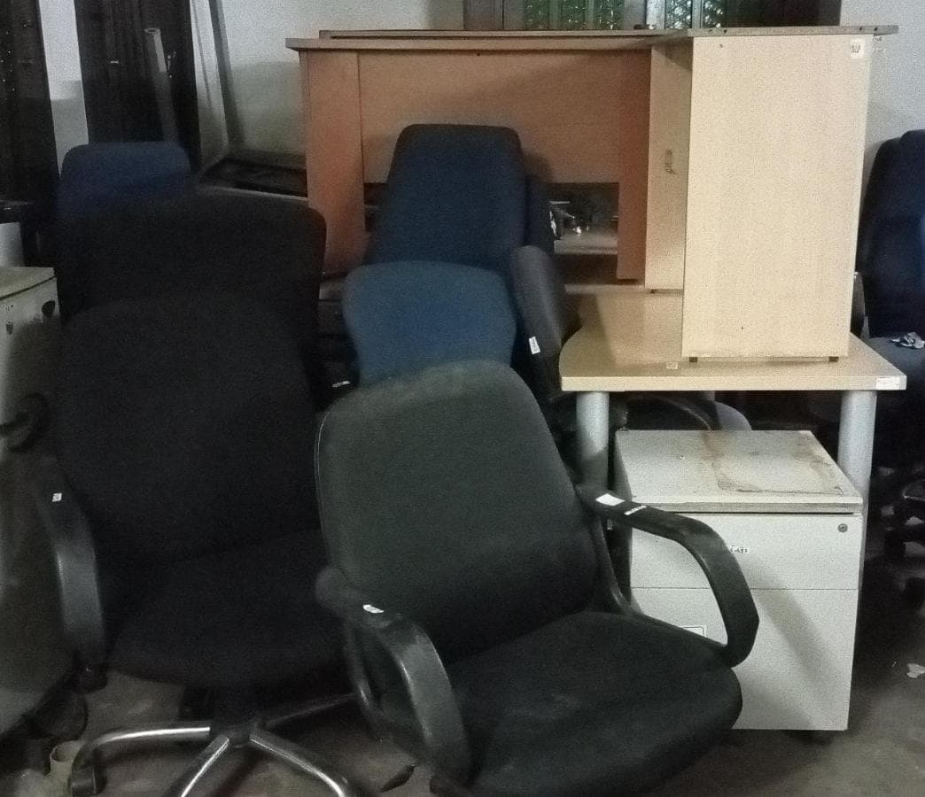 Mobiliario de oficina ·