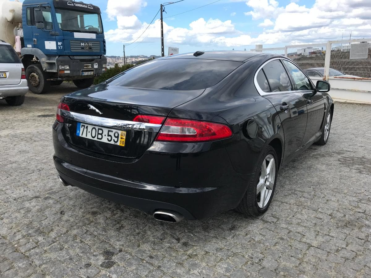 Jaguar XF 2.7D · Ano 2009 — image 7