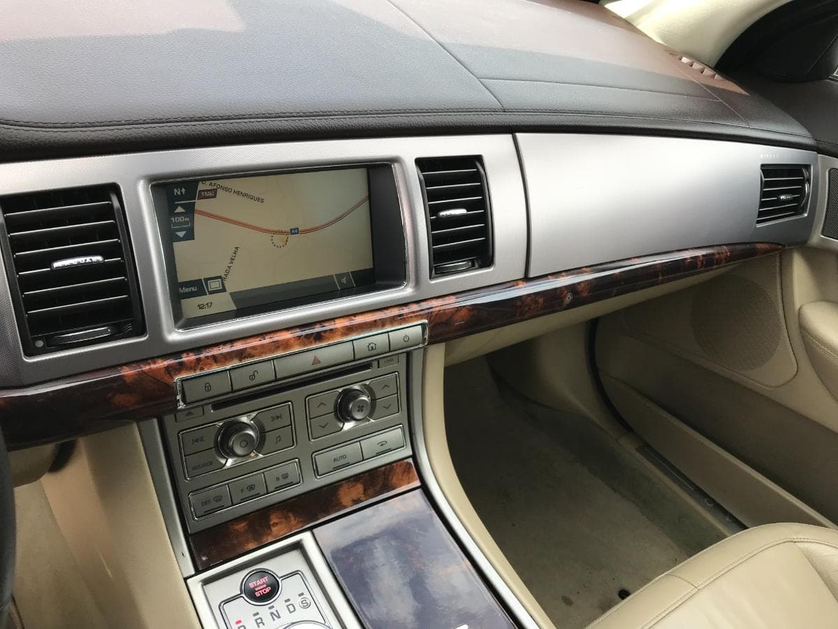 Jaguar XF 2.7D · Ano 2009 — image 26