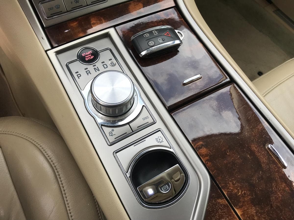 Jaguar XF 2.7D · Ano 2009 — image 33