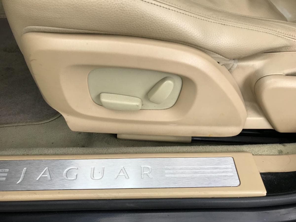 Jaguar XF 2.7D · Ano 2009 — image 36