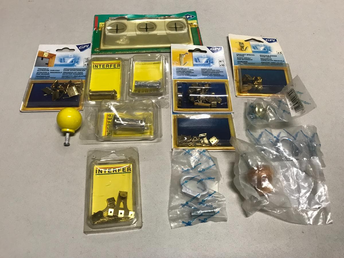 Argolas · Espreitadores · Ganchos ·Kits Suspensão · Molas