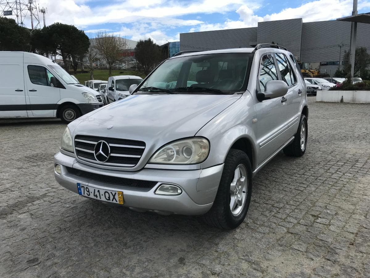 Mercedes-Benz ML 270 CDI · Ano 2001 — image 5