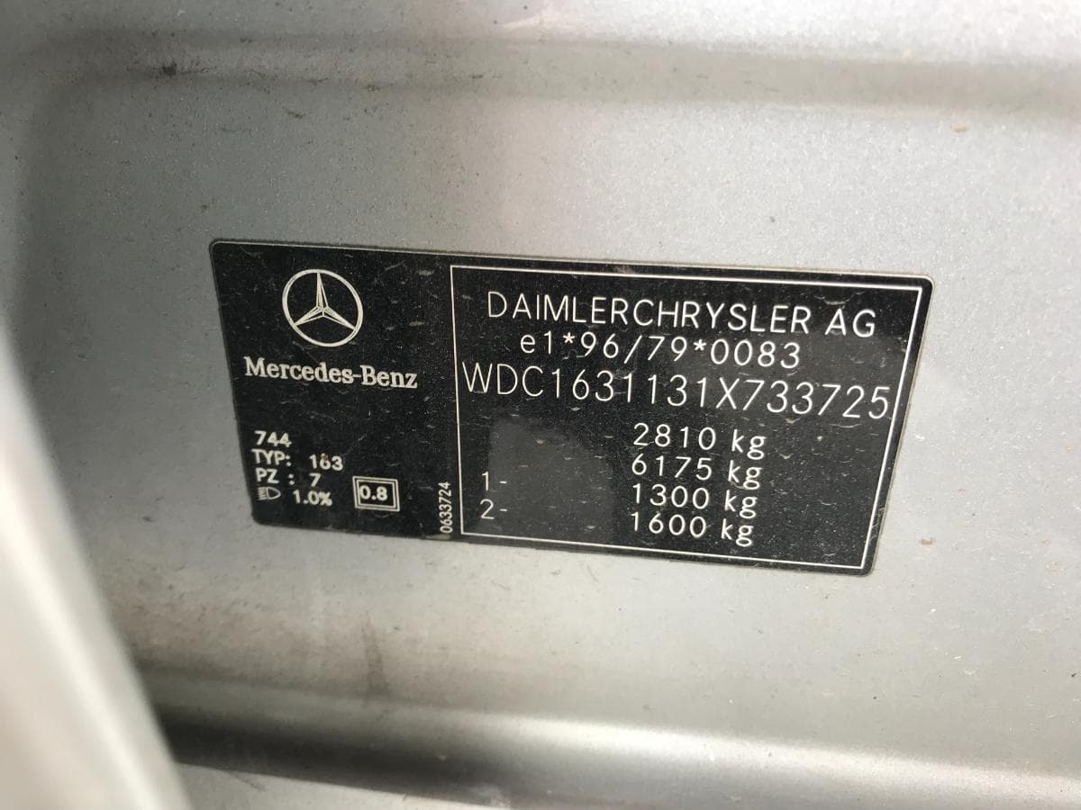 Mercedes-Benz ML 270 CDI · Ano 2001 — image 4