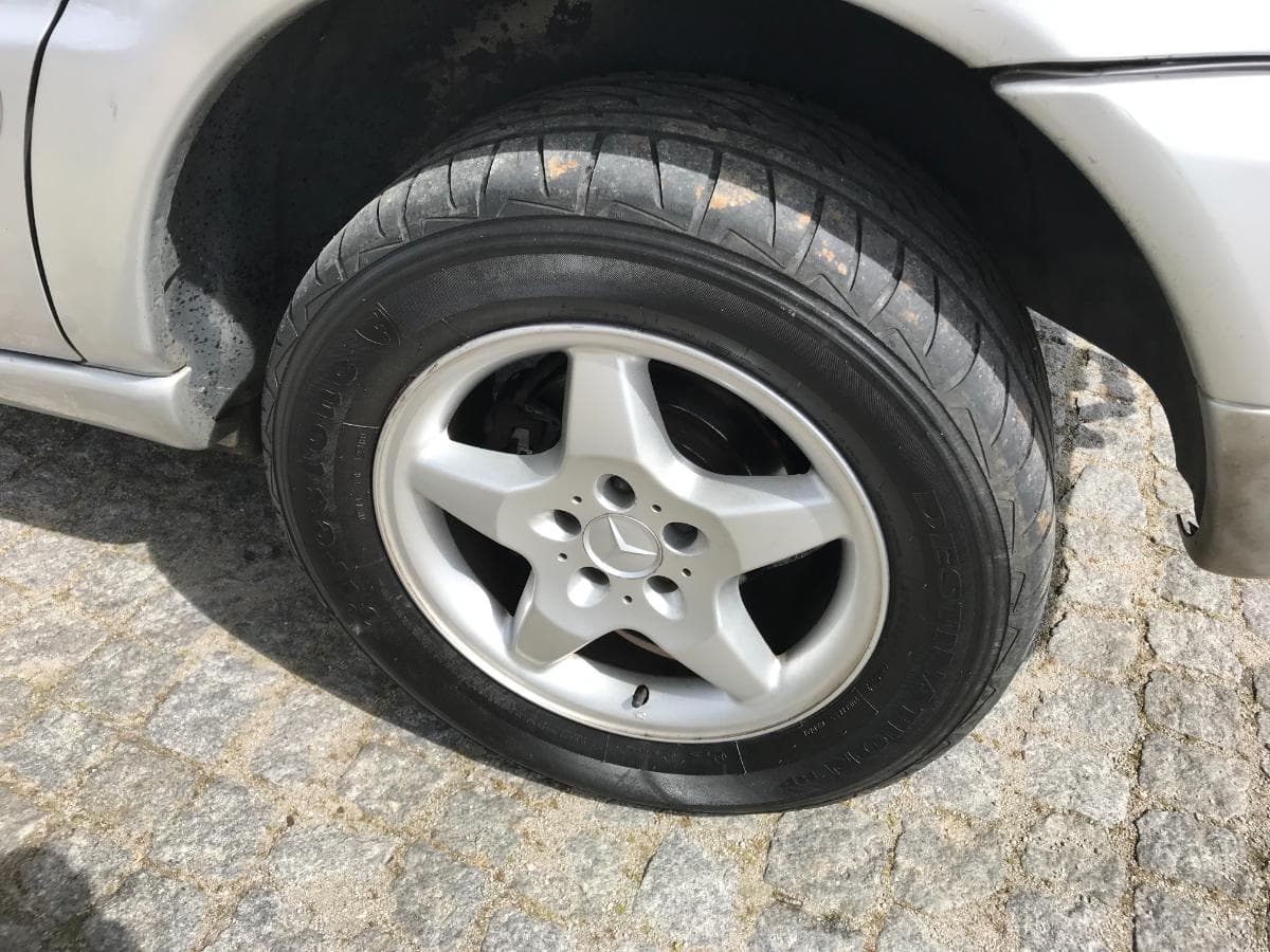 Mercedes-Benz ML 270 CDI · Ano 2001 — image 17