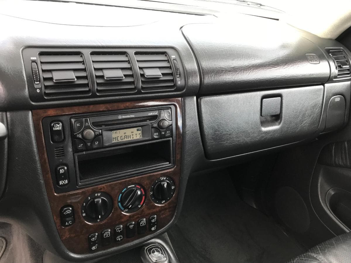 Mercedes-Benz ML 270 CDI · Ano 2001 — image 26