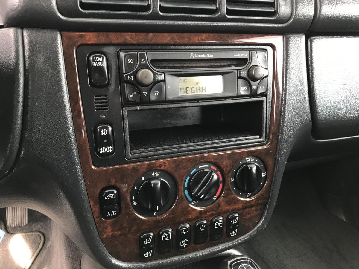 Mercedes-Benz ML 270 CDI · Ano 2001 — image 29