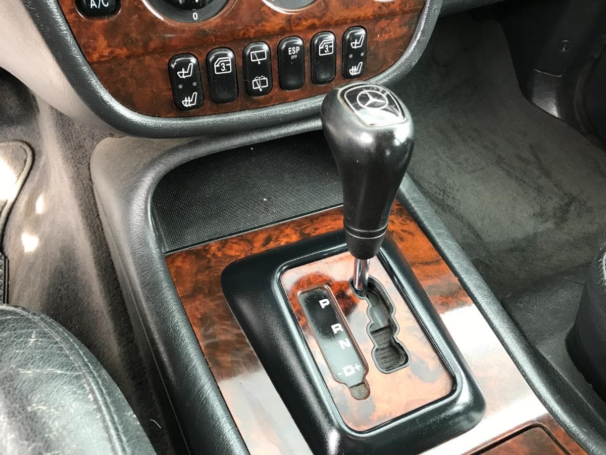 Mercedes-Benz ML 270 CDI · Ano 2001 — image 32