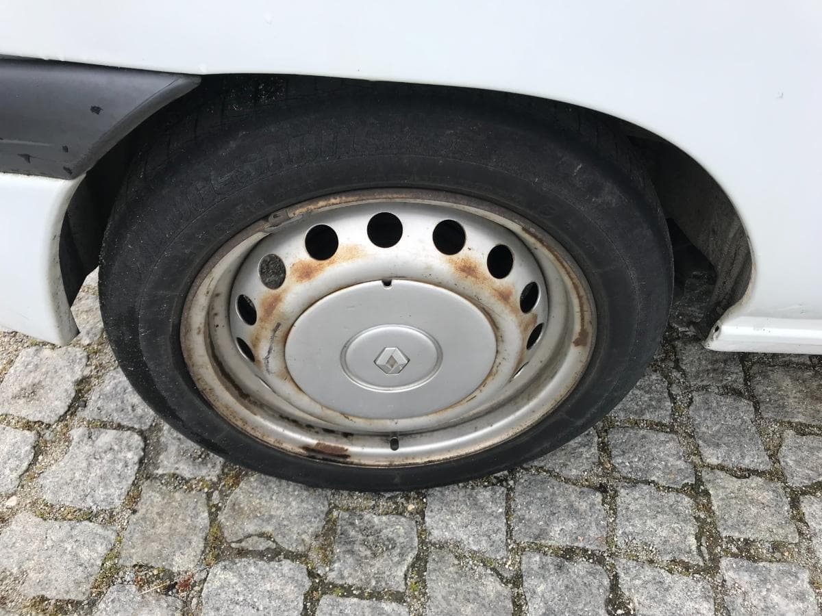 Renault Clio 1.9 D · Ano 1998 — imagen 14