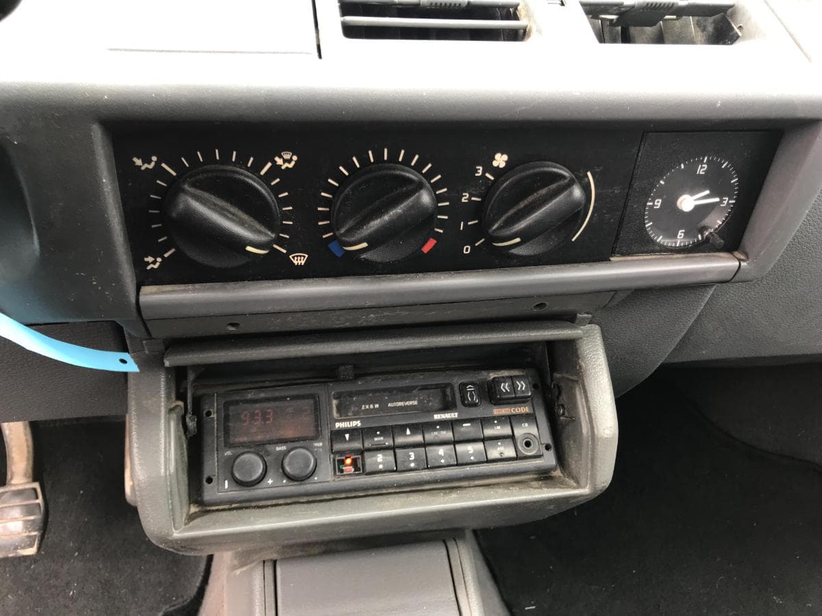Renault Clio 1.9 D · Ano 1998 — imagen 18