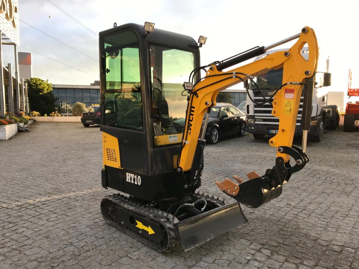 Mini Giratória WCM HT 10 · Ano 2021 — imagen 2
