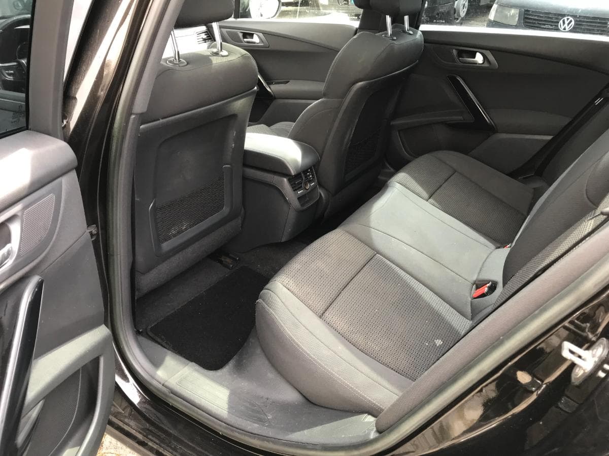 Peugeot 508 SW 1.6HDI · Ano 2011 — imagem 21