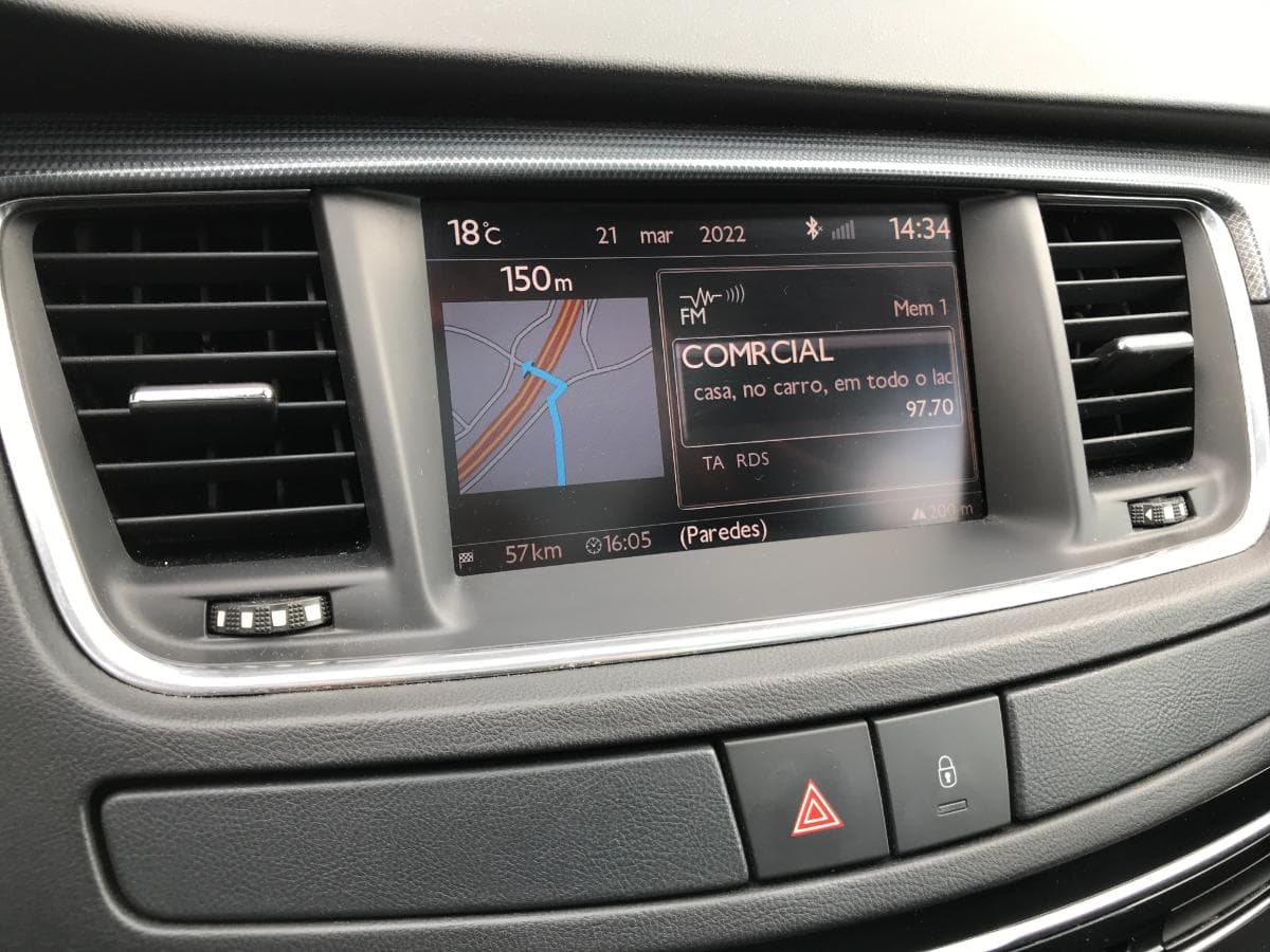 Peugeot 508 SW 1.6HDI · Ano 2011 — imagem 26