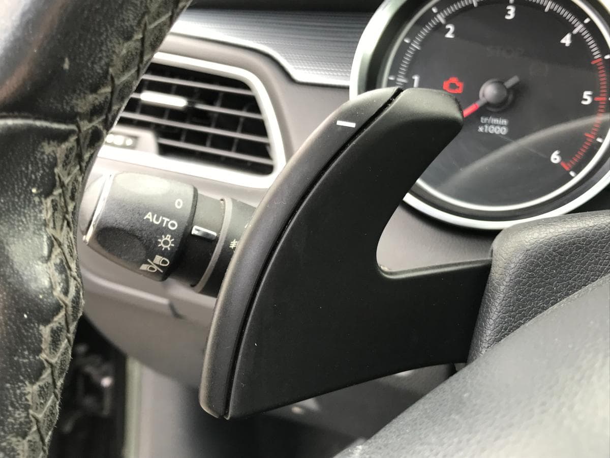 Peugeot 508 SW 1.6HDI · Ano 2011 — imagem 28
