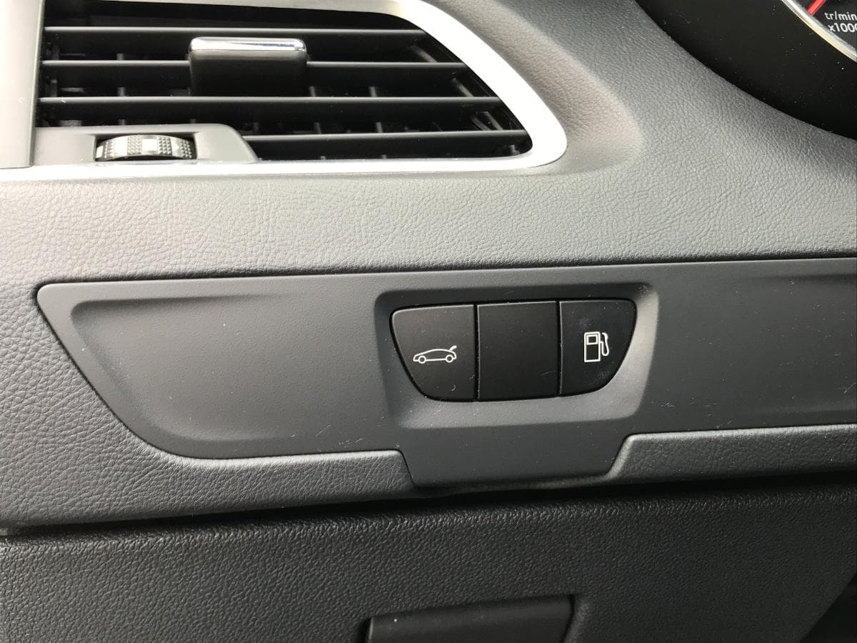 Peugeot 508 SW 1.6HDI · Ano 2011 — imagem 34