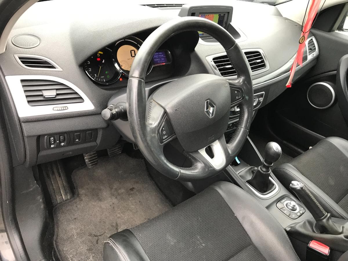 Renault Mégane 1.5DCI · Ano 2010 — imagem 25