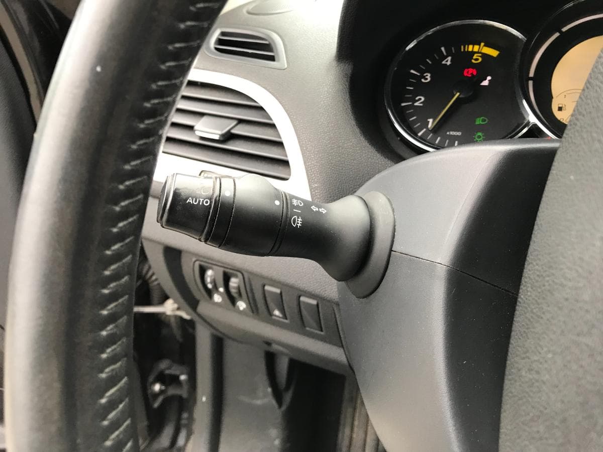 Renault Mégane 1.5DCI · Ano 2010 — imagem 29