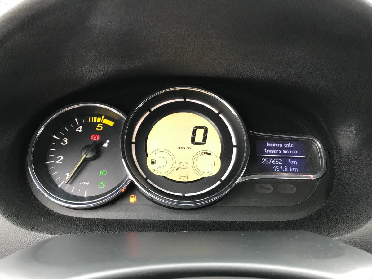 Renault Mégane 1.5DCI · Ano 2010 — imagem 31