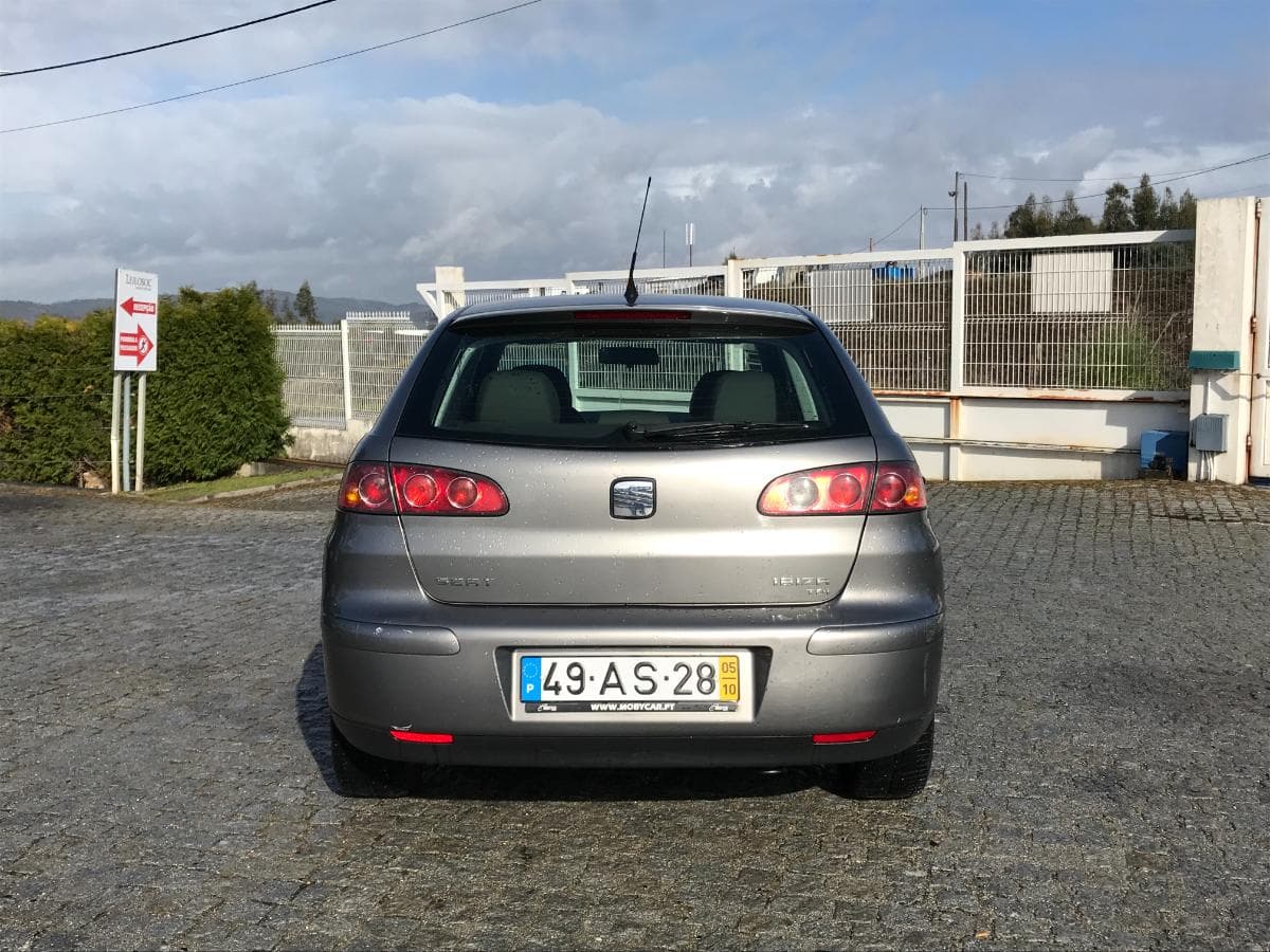 Seat Ibiza 1.4TDI · Ano 2005 — imagem 5