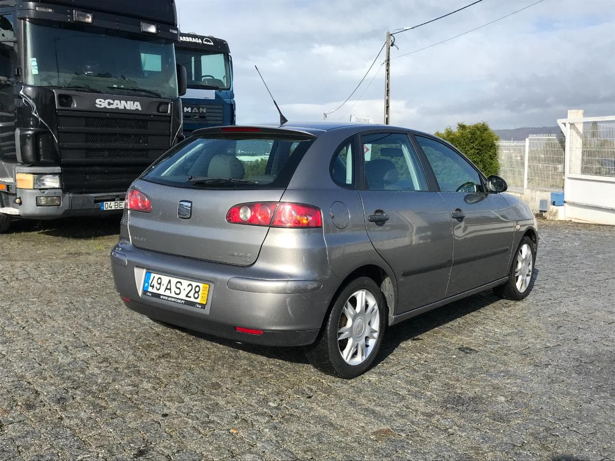Seat Ibiza 1.4TDI · Ano 2005 — imagem 4