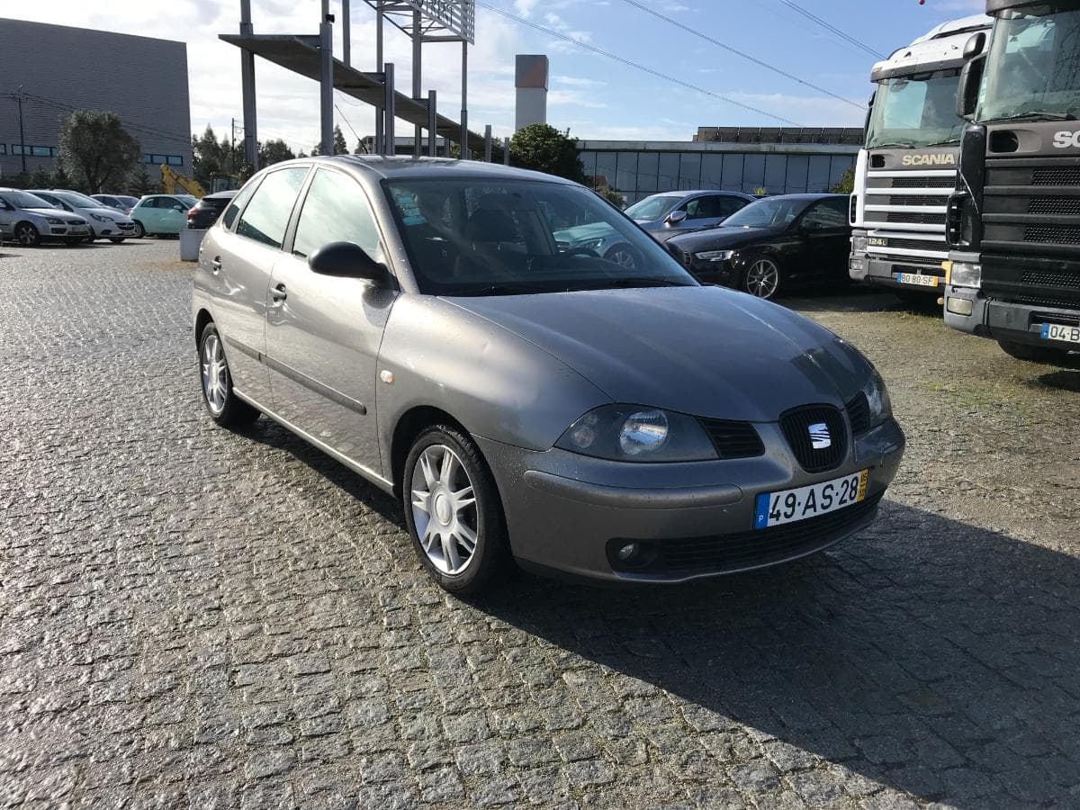 Seat Ibiza 1.4TDI · Ano 2005 — imagem 1