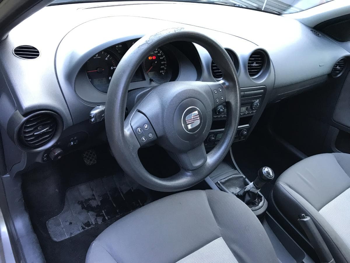 Seat Ibiza 1.4TDI · Ano 2005 — imagem 24