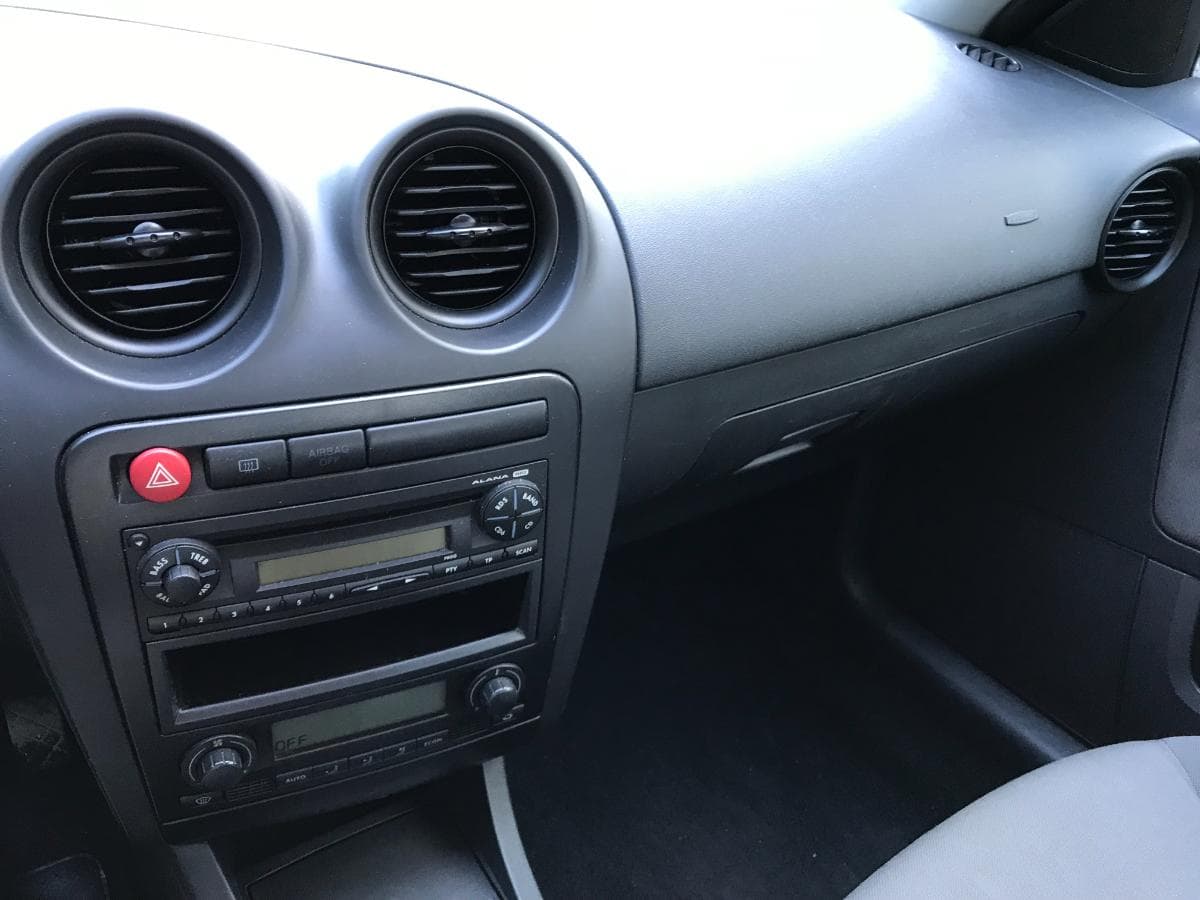 Seat Ibiza 1.4TDI · Ano 2005 — imagem 26