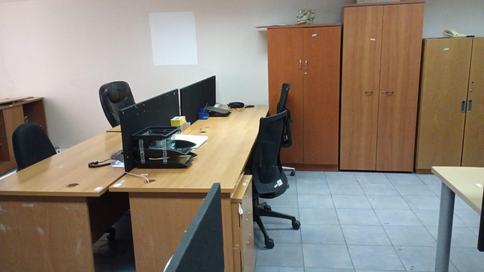 Mobiliario de oficina ·