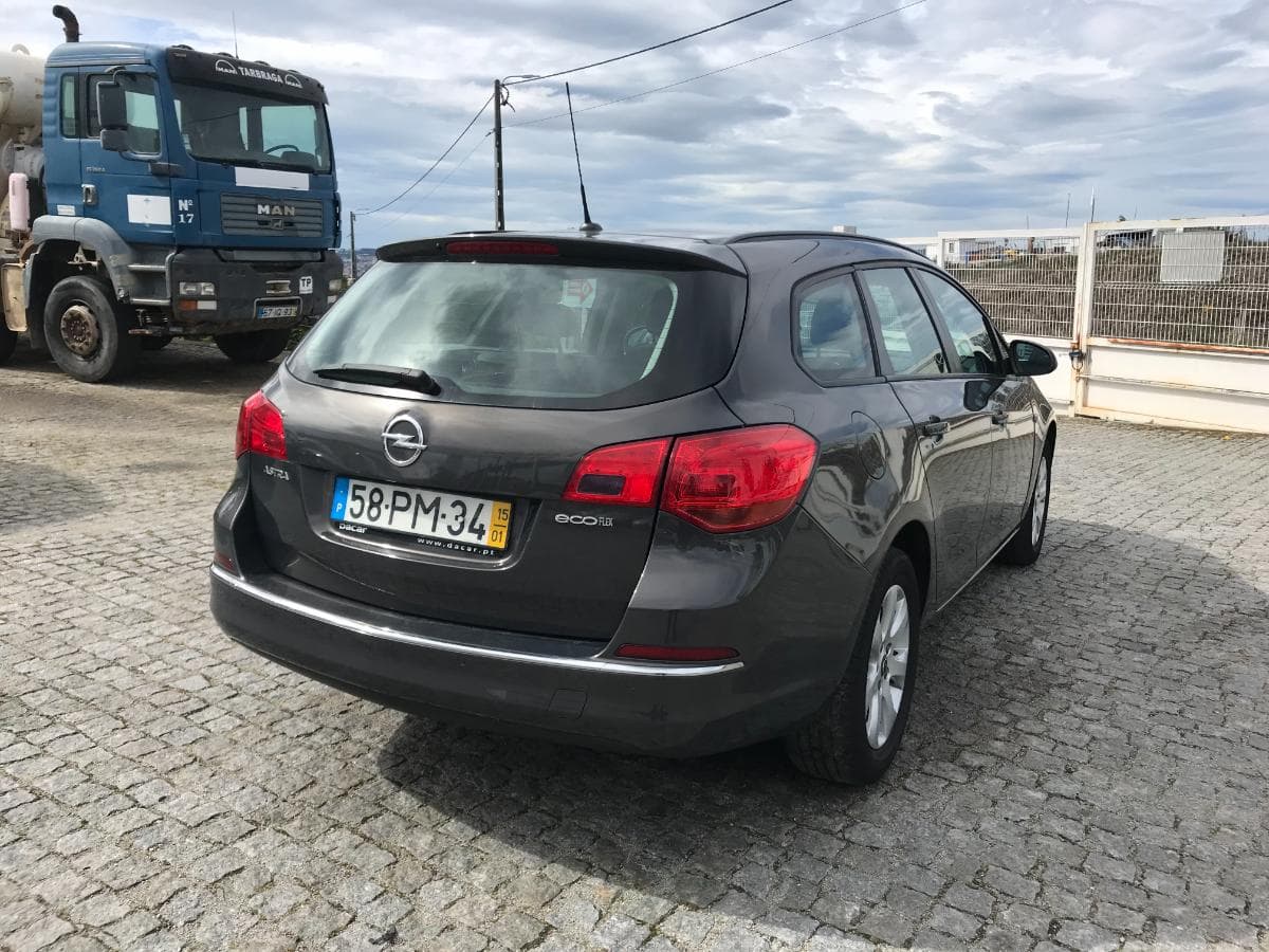 Opel Astra 1.6 CDTI · Ano 2015 — imagen 6