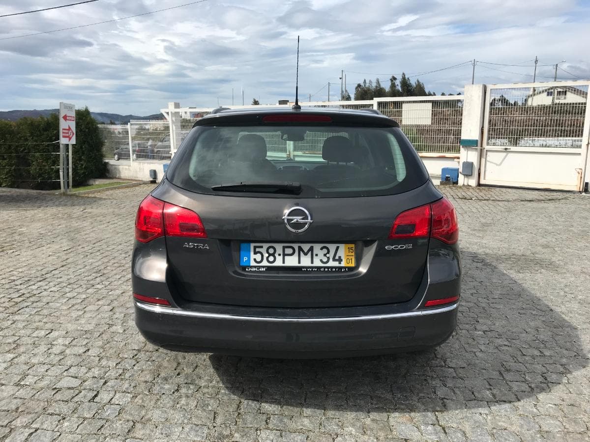 Opel Astra 1.6 CDTI · Ano 2015 — imagen 7