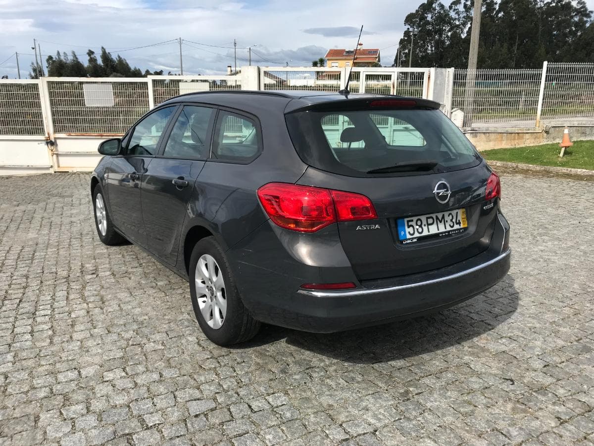Opel Astra 1.6 CDTI · Ano 2015 — imagen 11