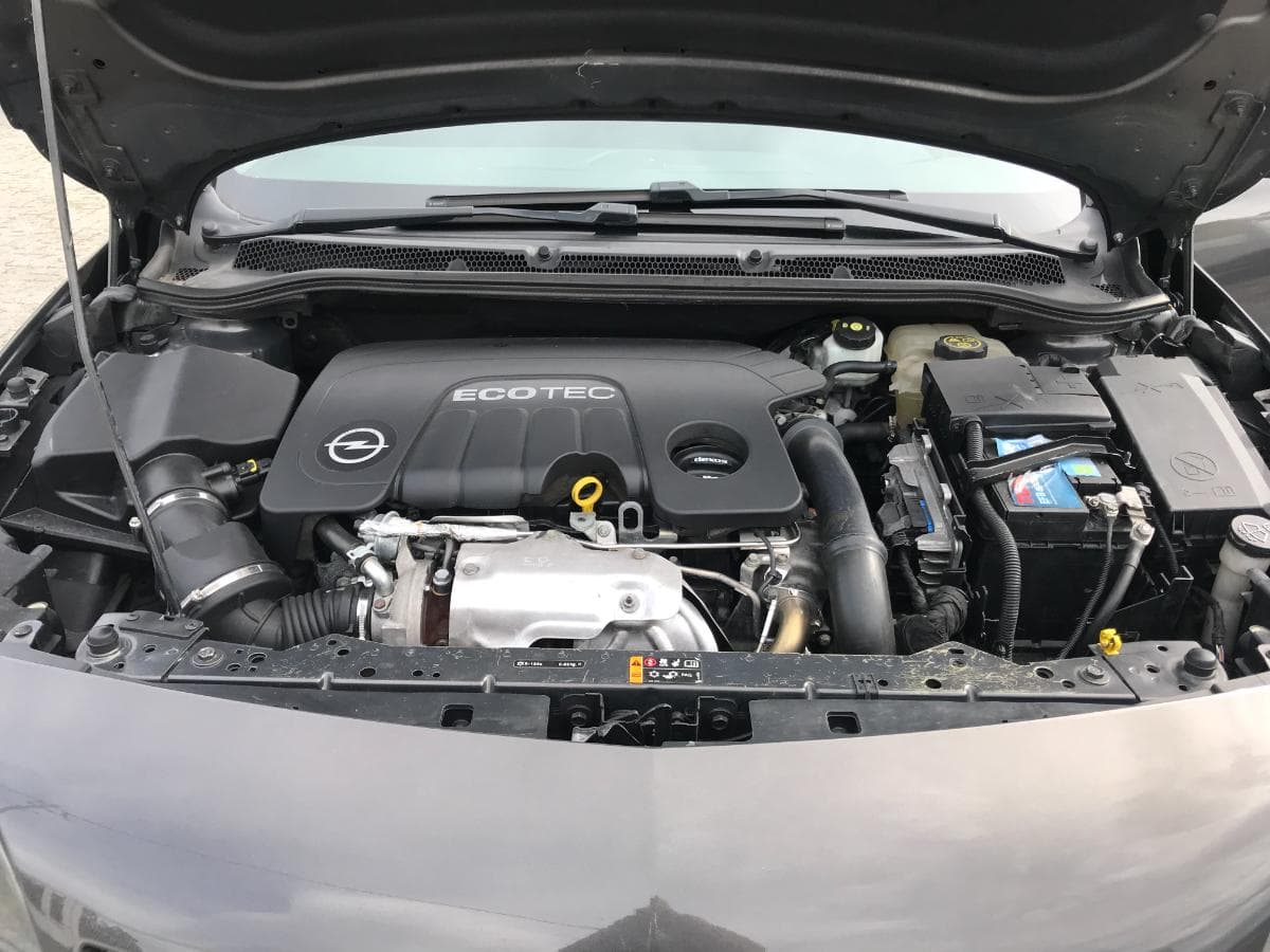 Opel Astra 1.6 CDTI · Ano 2015 — imagen 3