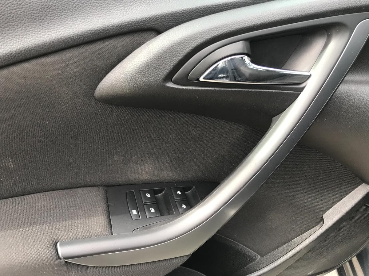 Opel Astra 1.6 CDTI · Ano 2015 — imagen 18
