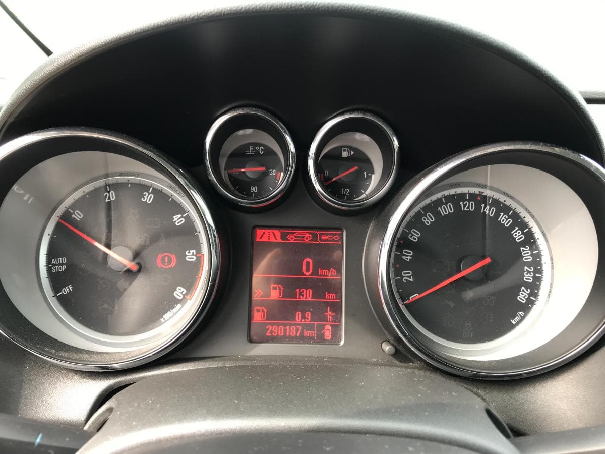 Opel Astra 1.6 CDTI · Ano 2015 — imagen 19