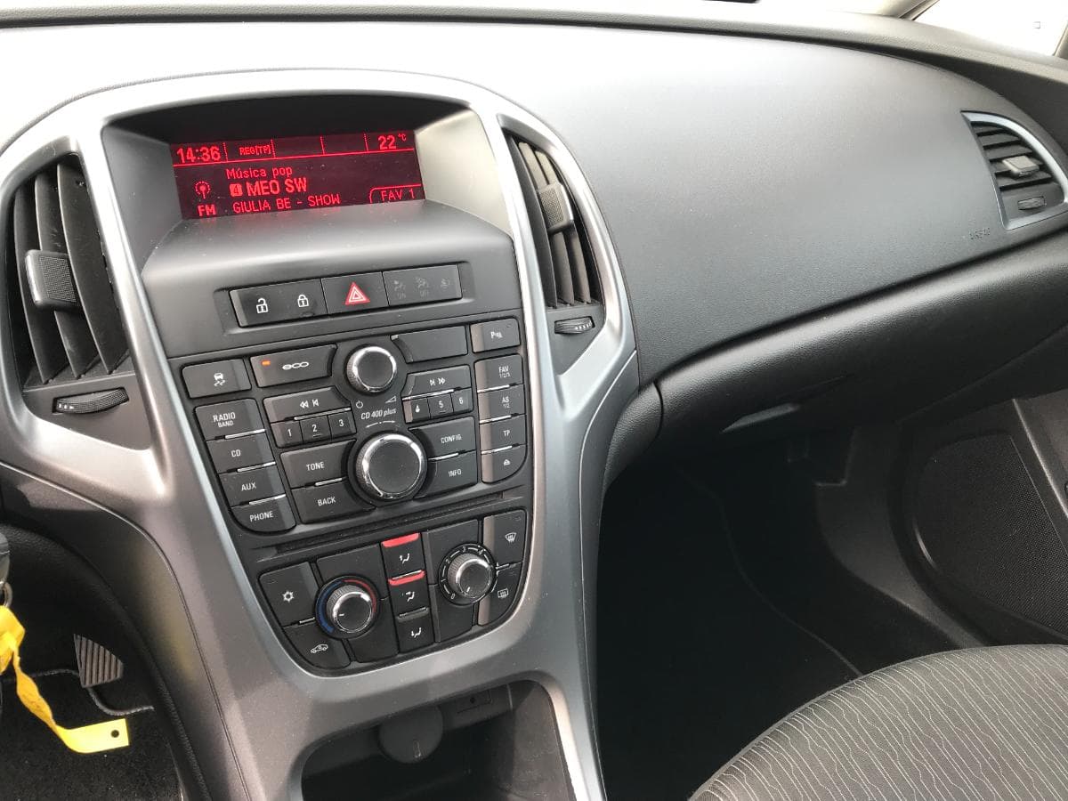 Opel Astra 1.6 CDTI · Ano 2015 — imagen 24