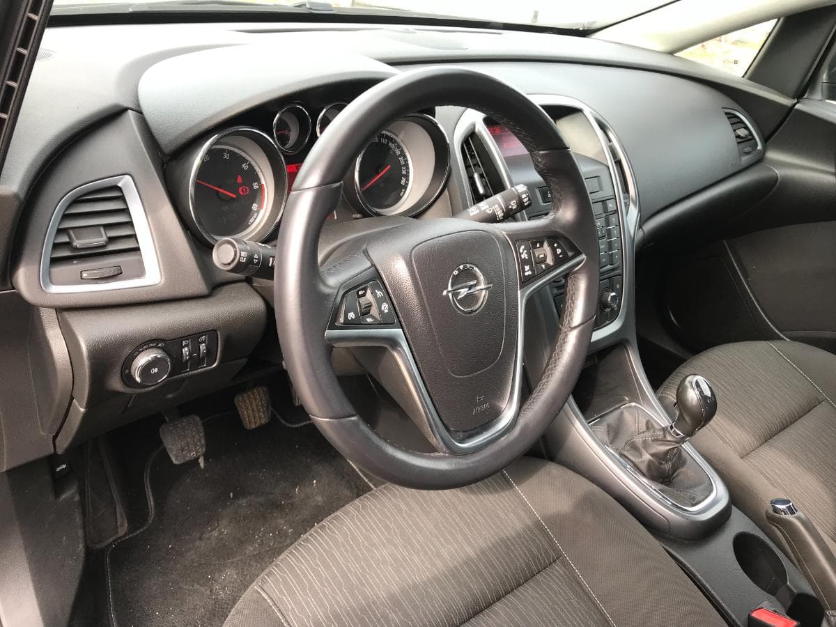 Opel Astra 1.6 CDTI · Ano 2015 — imagen 25
