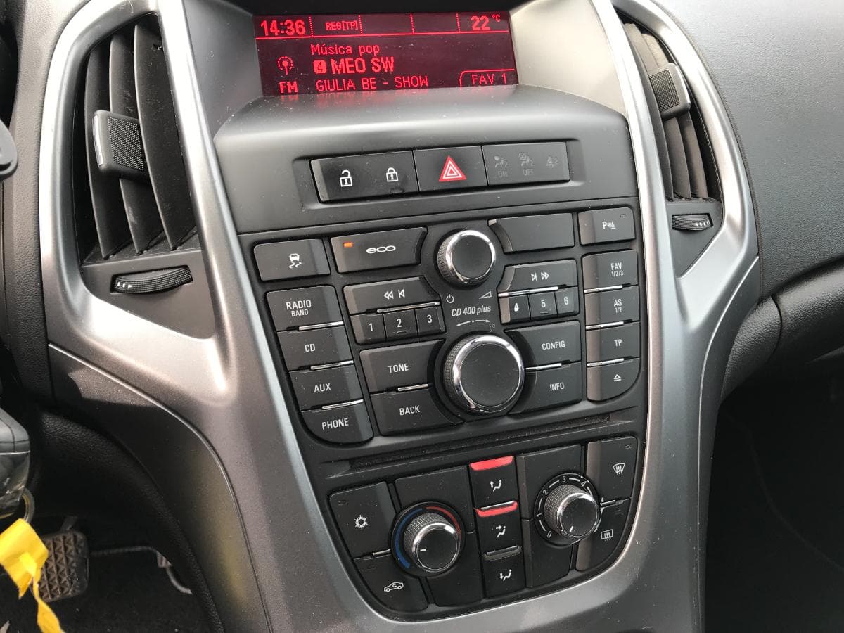 Opel Astra 1.6 CDTI · Ano 2015 — imagen 27