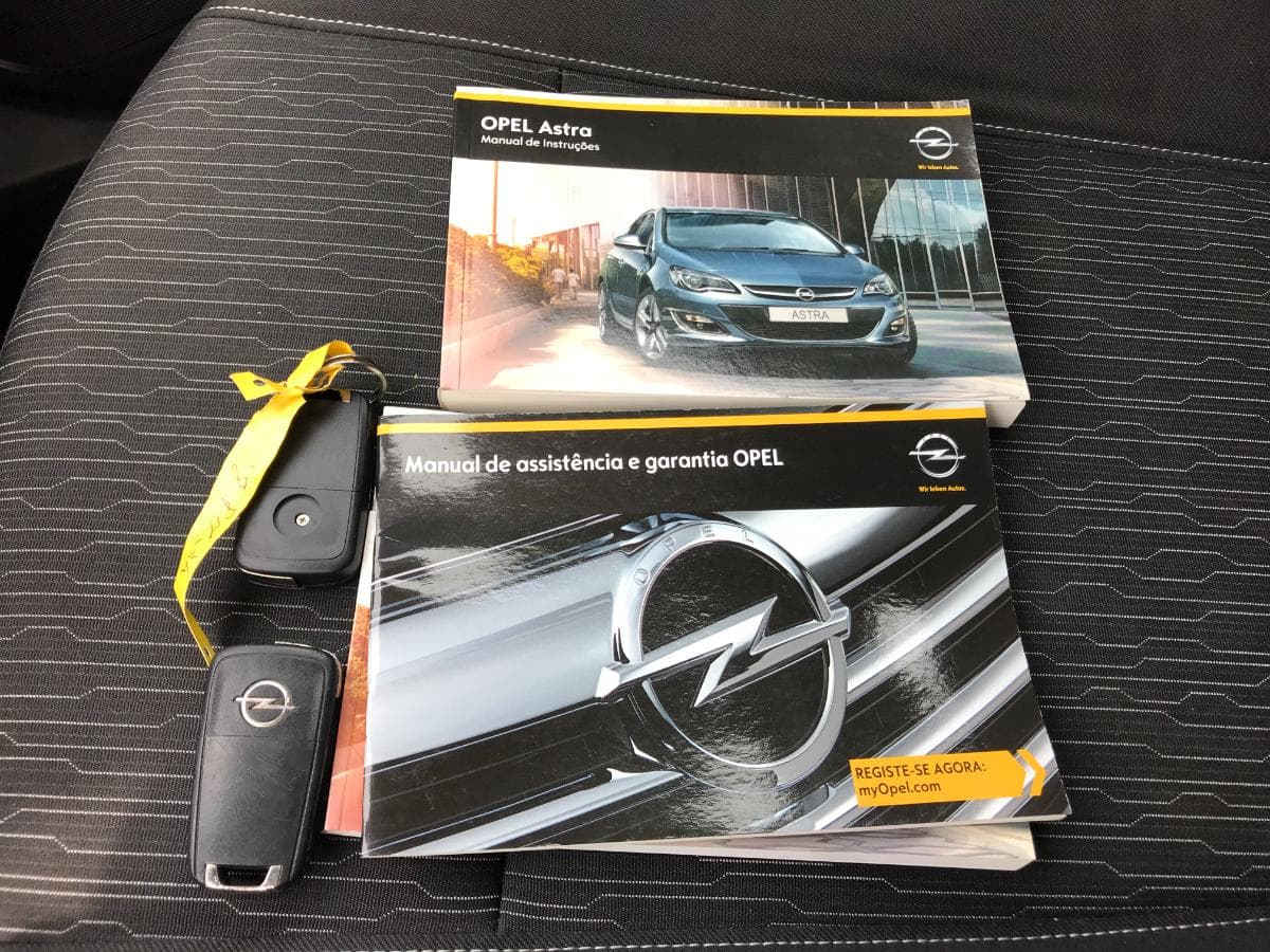 Opel Astra 1.6 CDTI · Ano 2015 — imagen 30