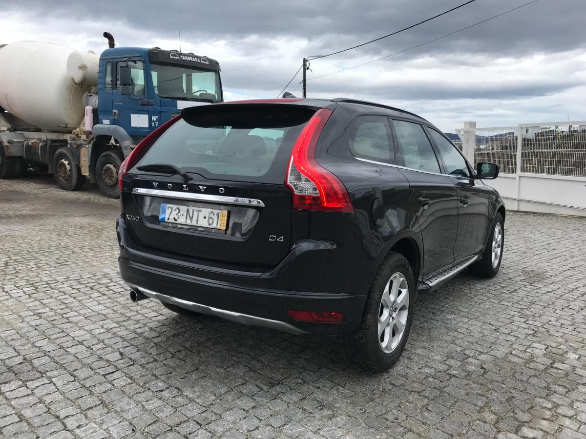 Volvo XC60 2.0D4 · Motor 5 Cilindros · Ano 2013 — imagem 4
