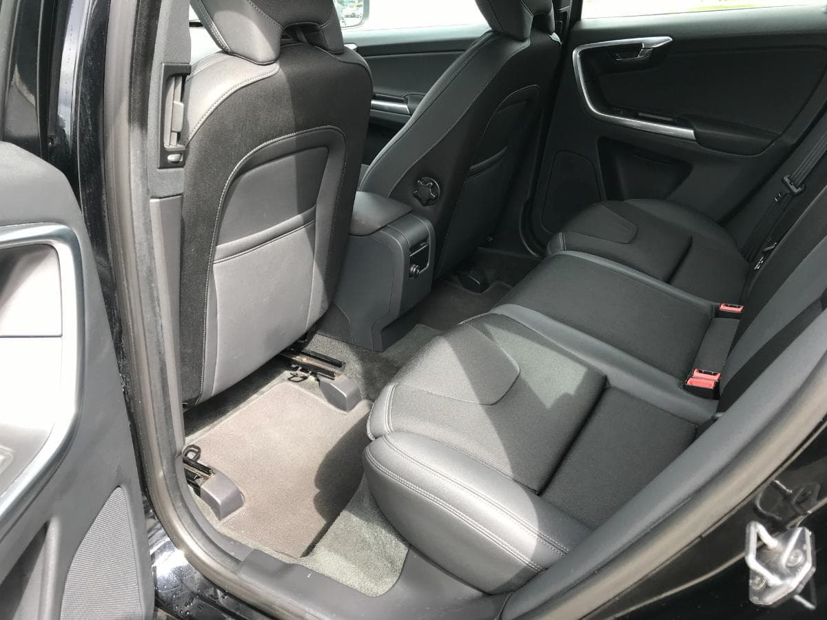 Volvo XC60 2.0D4 · Motor 5 Cilindros · Ano 2013 — imagem 16