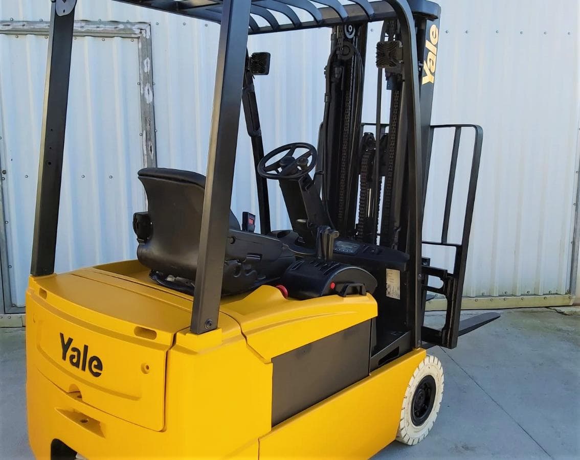 Empilhador Elétrico Yale — imagem 3