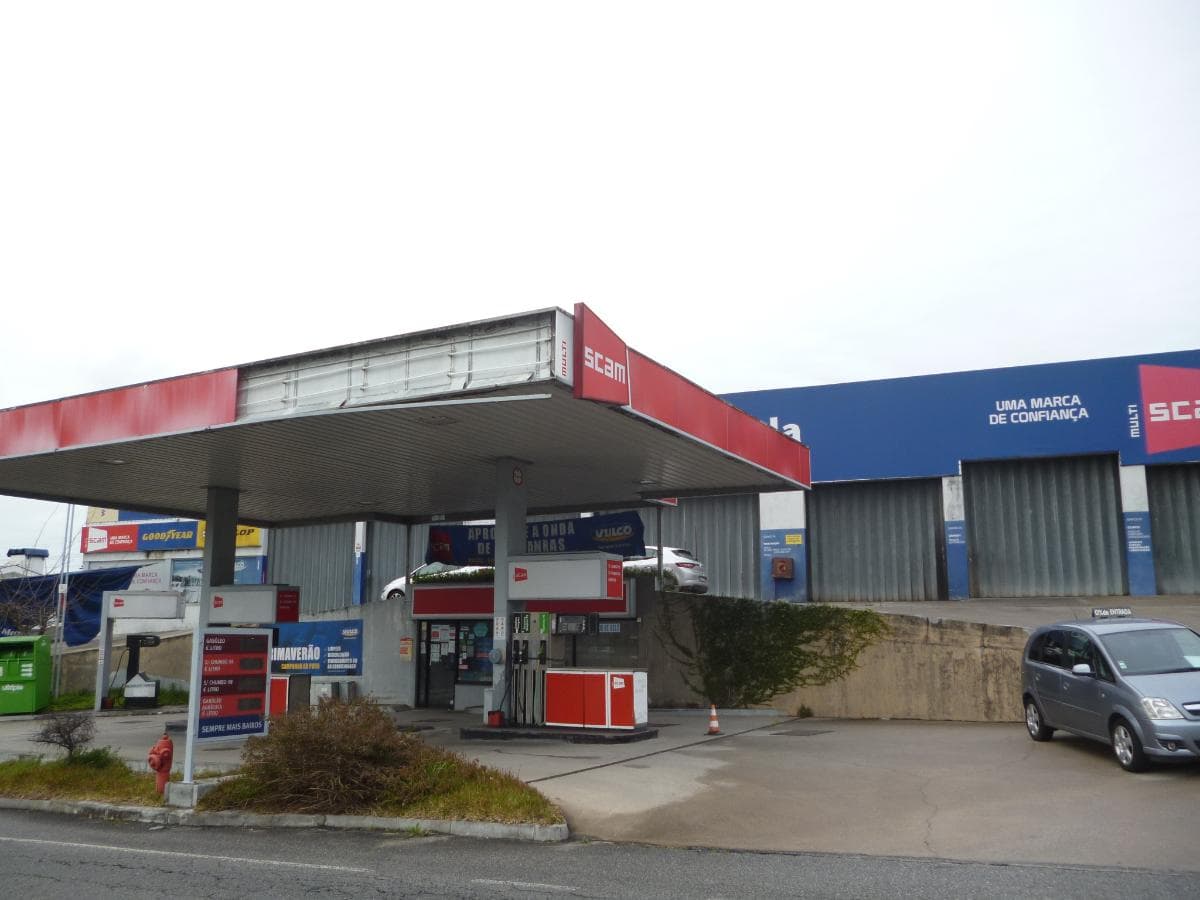 Estação de Serviço (Posto SCAM) · Posto de Combustível · Loja de Conveniência · Santo Tirso — imagen 64