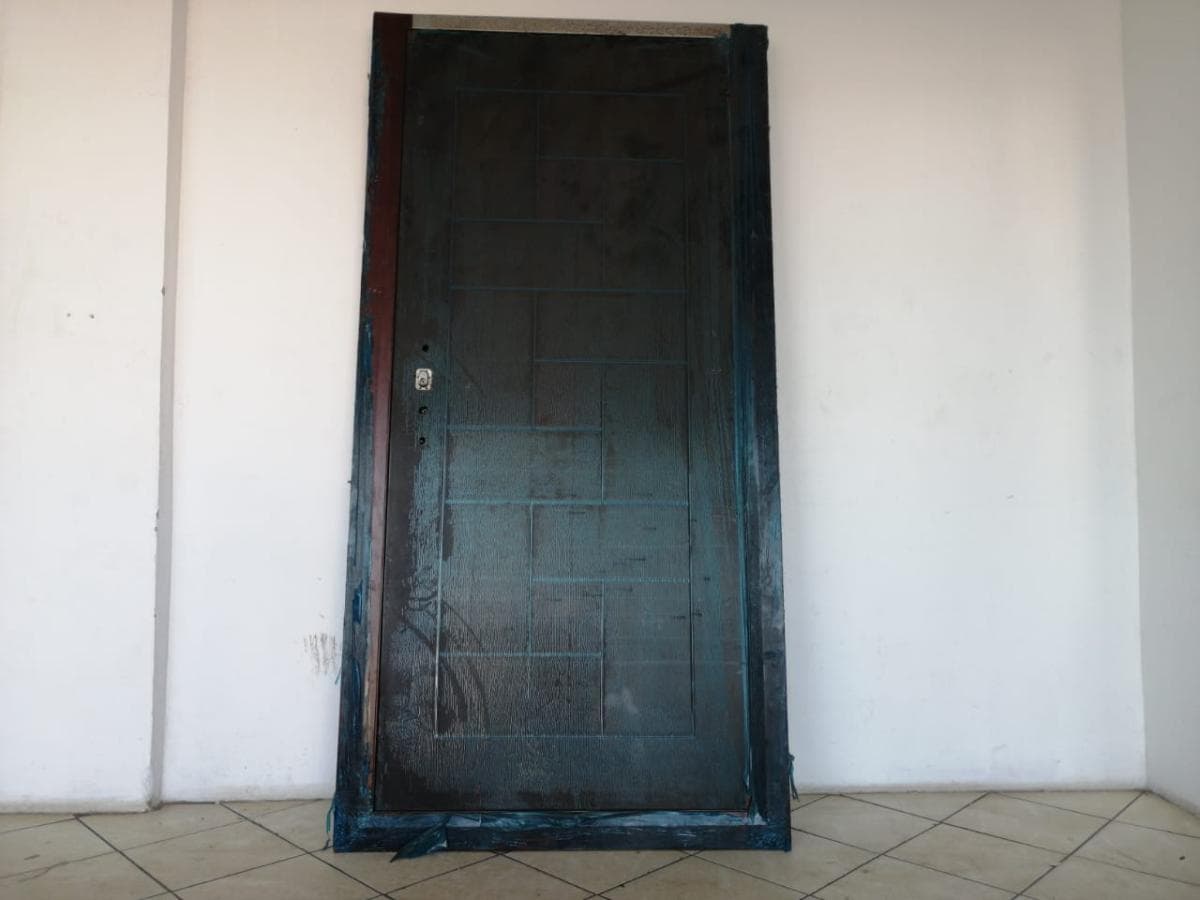 Porta de Madeira ·