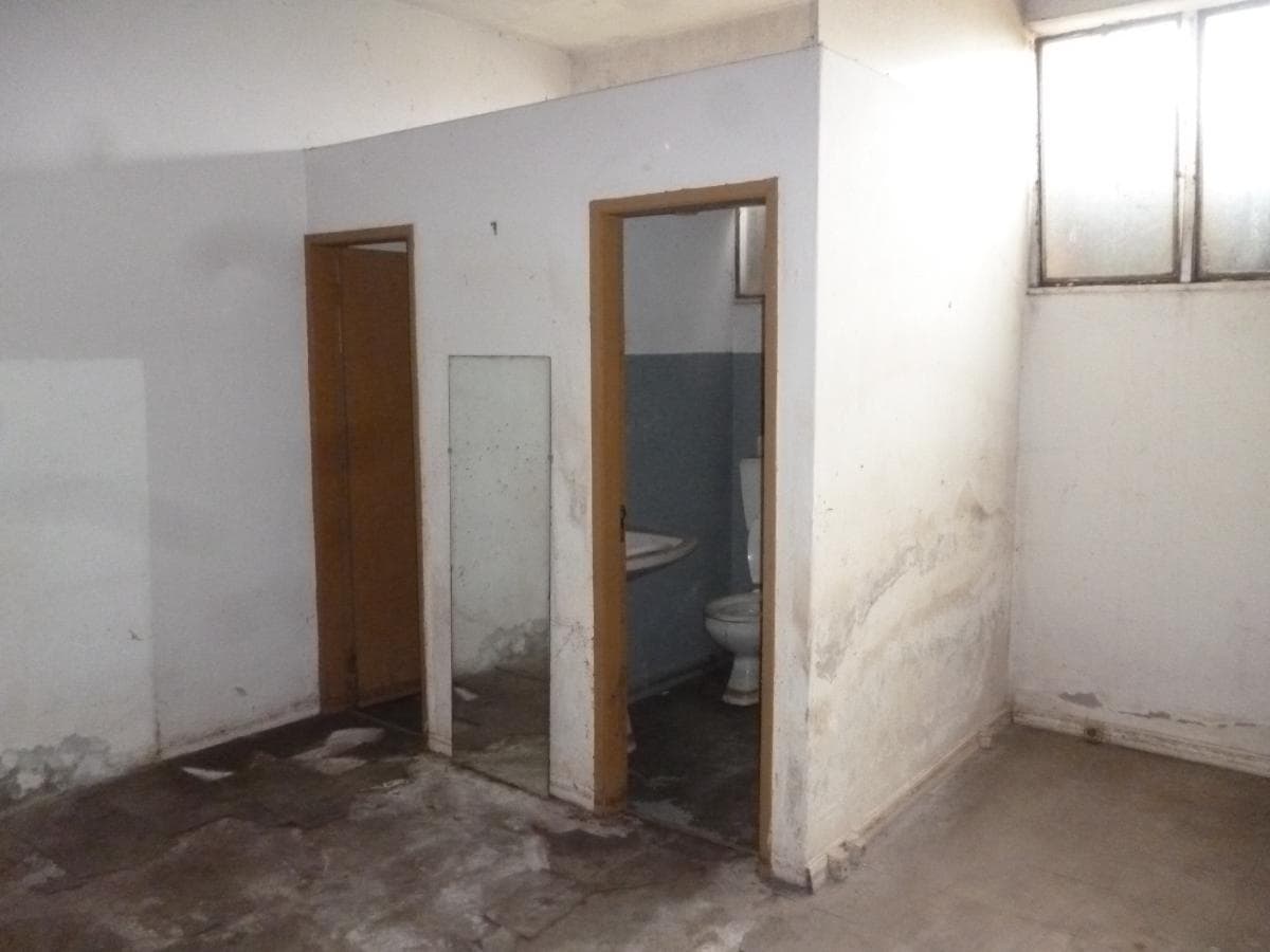 LEILÃO SUSPENSO · Armazém · Santo Tirso — imagen 9