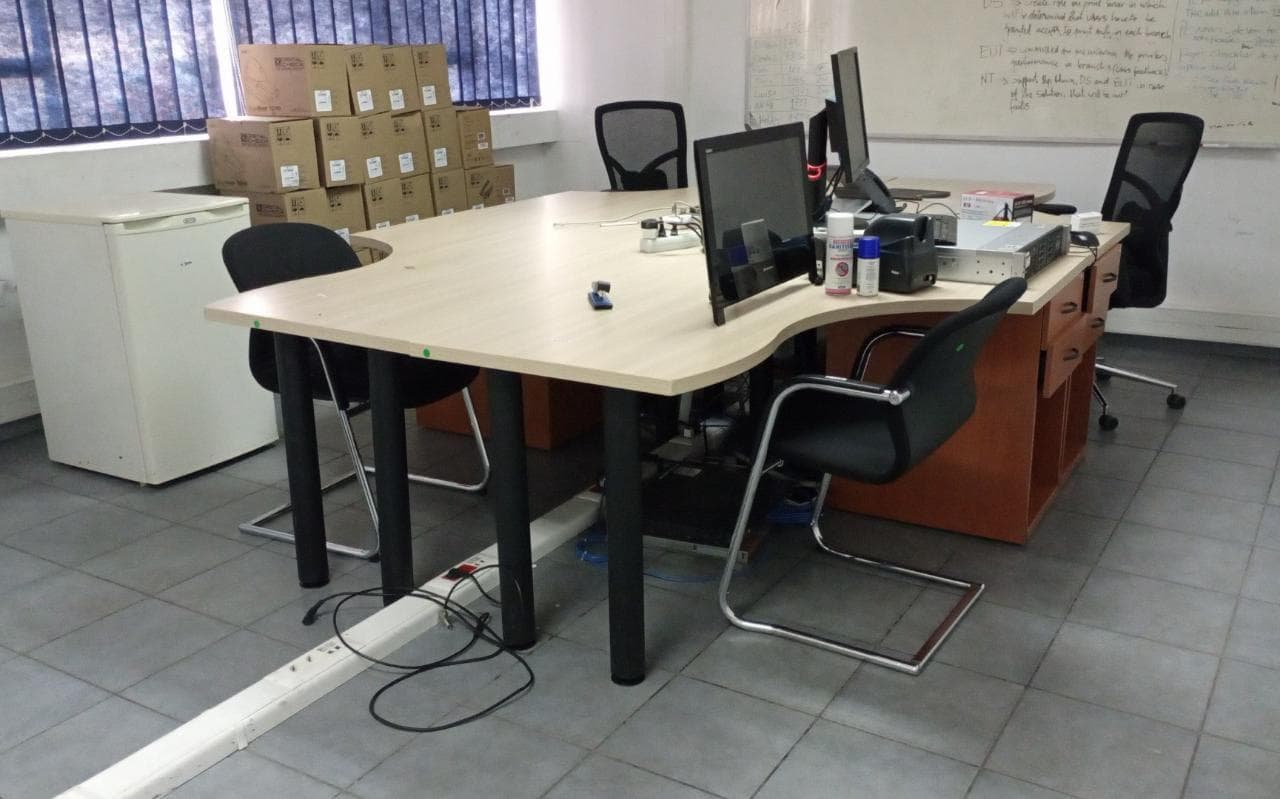 Mobiliario de oficina · — imagen 1