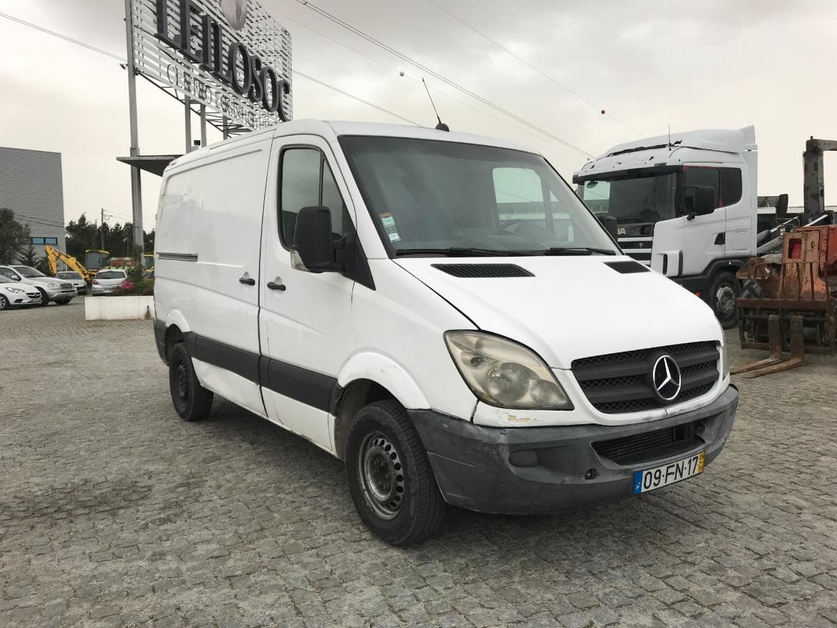 Mercedes-Benz Sprinter 211 CDI · Ano 2008 — image 1